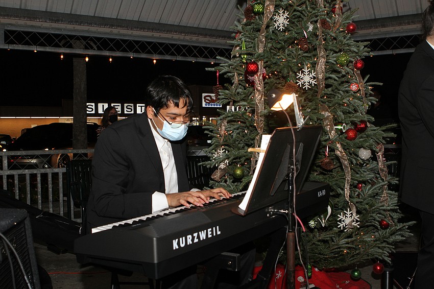 Ezekiel Pereira handled the keys.