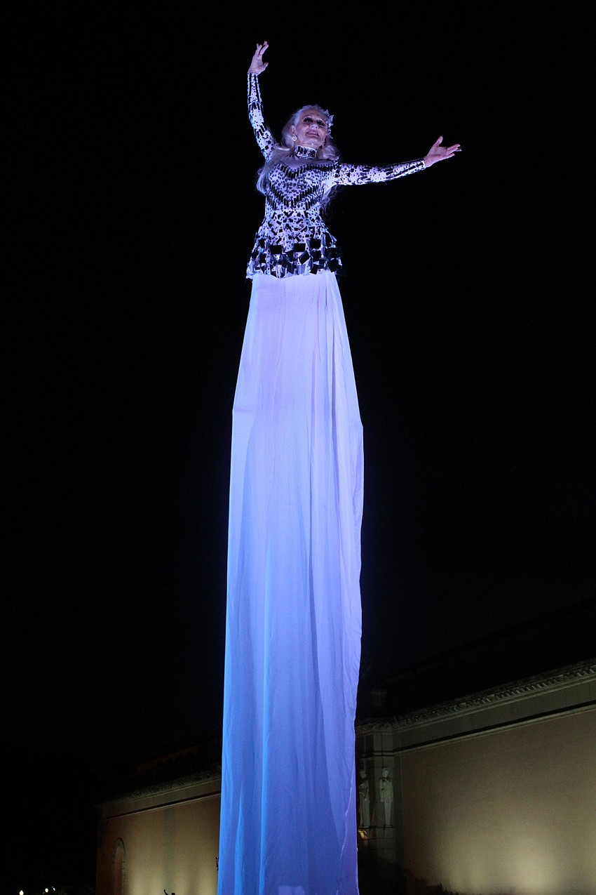 Rietta Wallenda of Cirque Vertigo welcomed guests to the show.