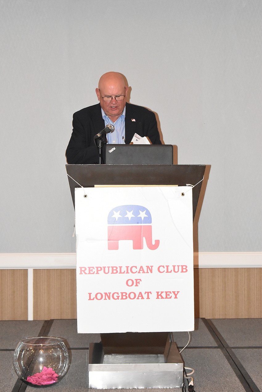 Scott Gray addresses the club.