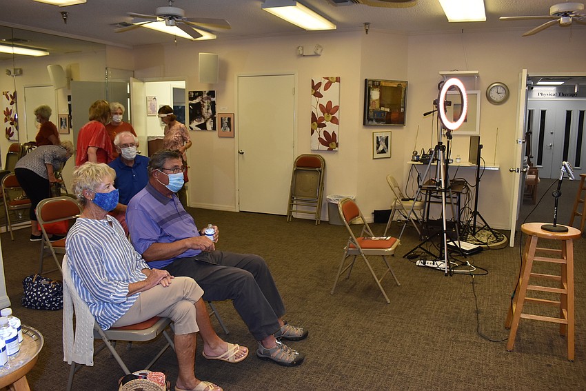Attendees stayed in their seats once they arrived.