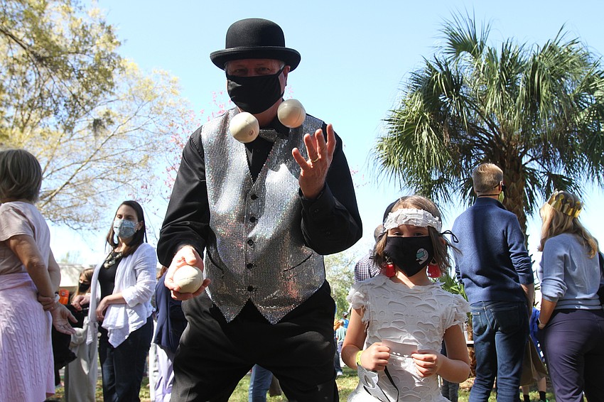 Jeff the Juggler put on a show for Violet Link.