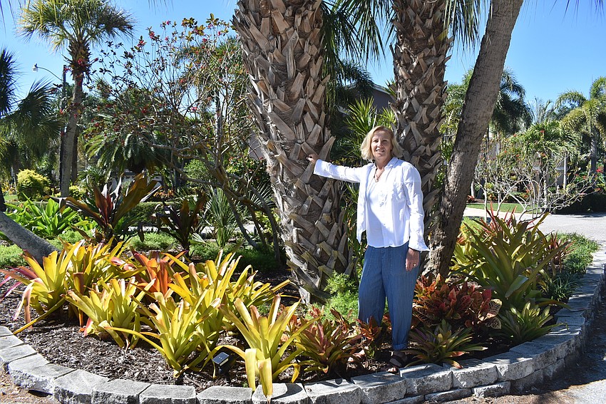 Lynette Emmons decided about a year ago that a little patch of landscaping near her home needed some love.
