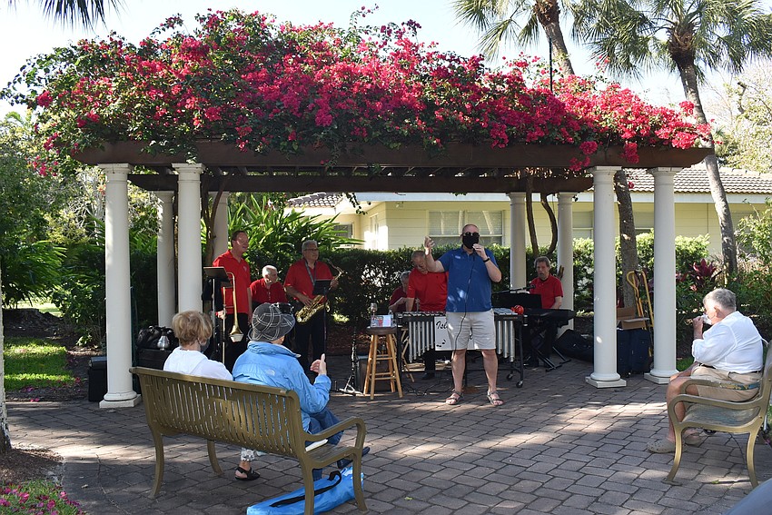 Pastor Ken Blyth introduces the band.