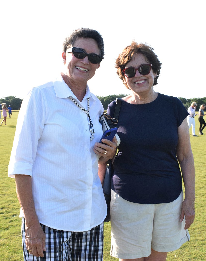 Sarasota's Laurel Quarberg spends time with her sister, Diane Newbern, who is visiting from Virginia.