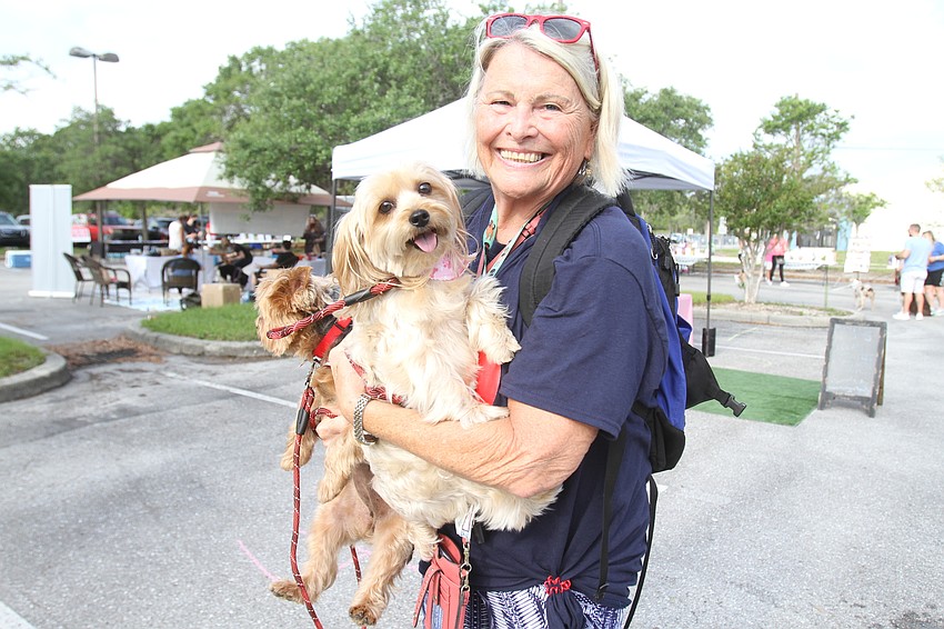 Carole Weidemillee with Pia and Stella