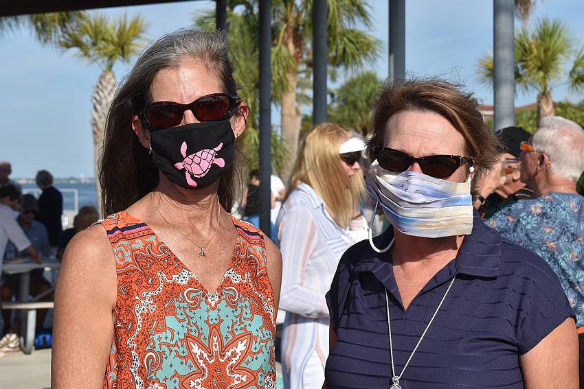 Cyndi Seamon and Dee Harmon