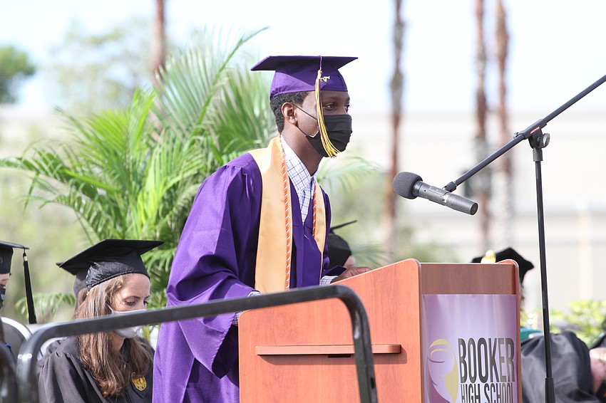 Jakobie Green welcomes the students.