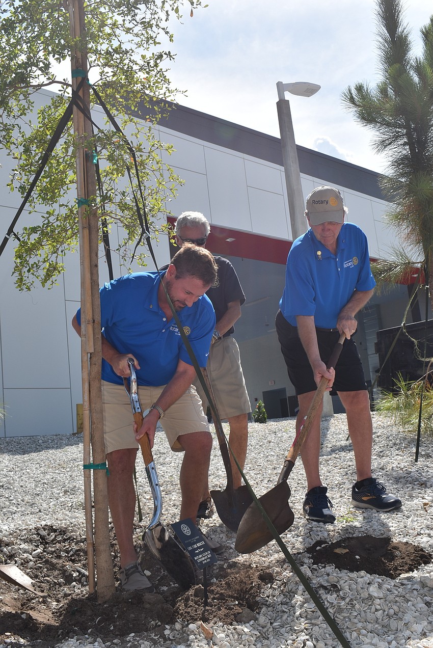 Bo Fuller replaces the dirt.