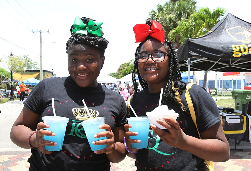 Quiniyah and Quiasia Monix