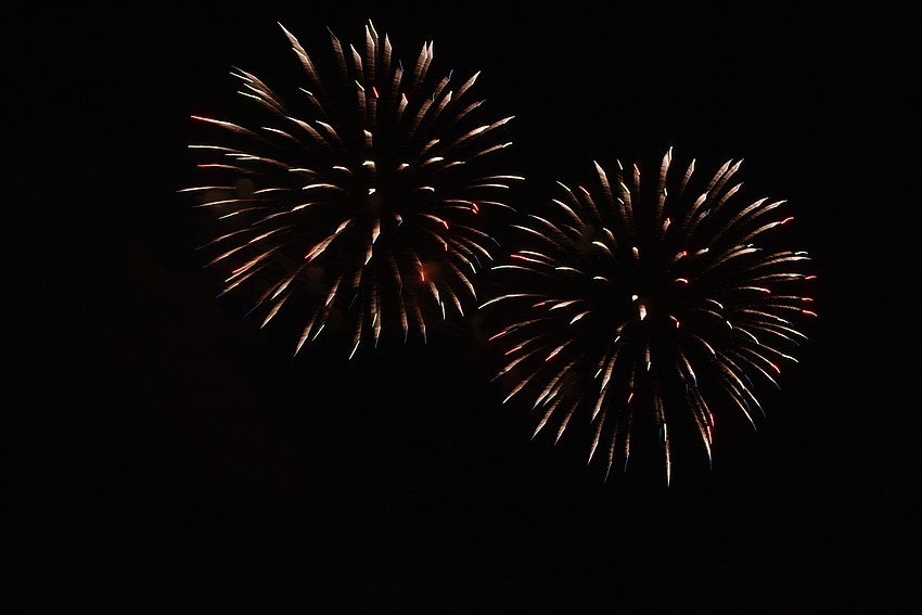 Nathan Benderson Park's fireworks show began at 9:05 p.m. and lasted for 15 minutes.