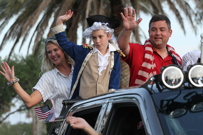 Several groups join in on the patriotic fun.