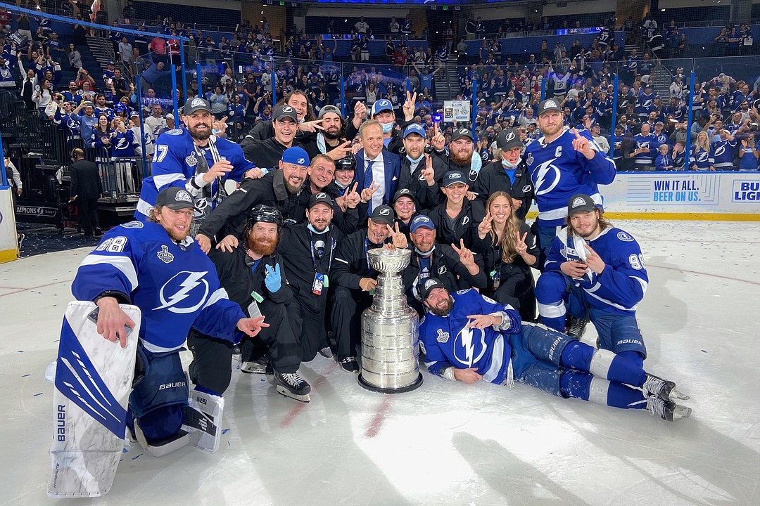 Lightning Celebrates Its Back-To-Back Stanley Cup Wins With Boat