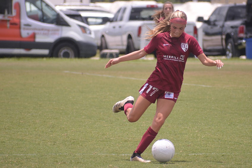 Anabel Mallard dribbles down the field for BRSC.