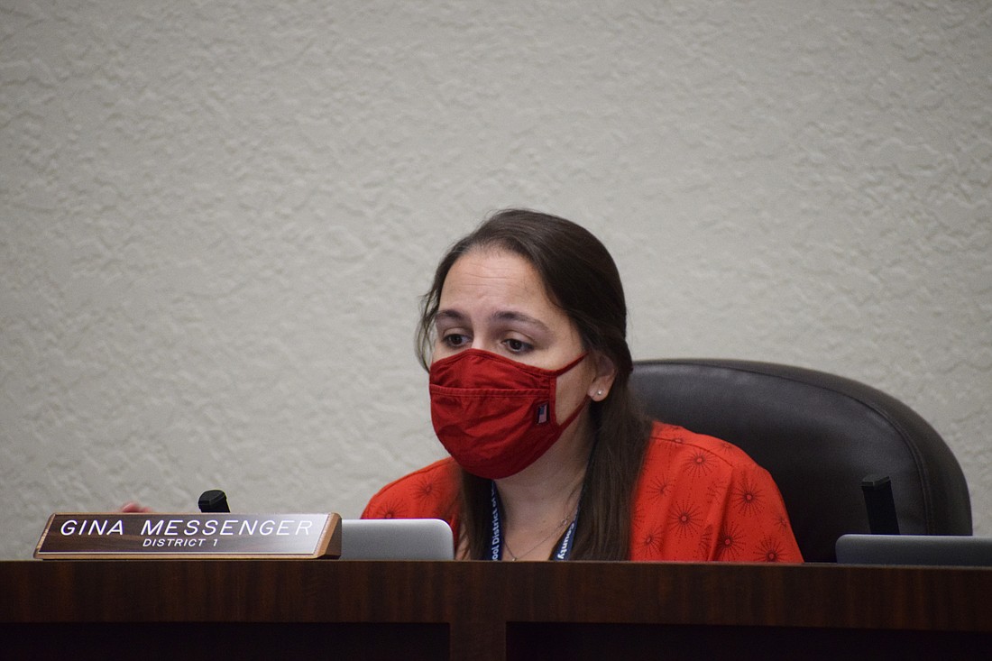 Gina Messenger, a member of the School Board of Manatee County, says there isn&#39;t a difference between an optional mask policy and a mask mandate with an opt out option.