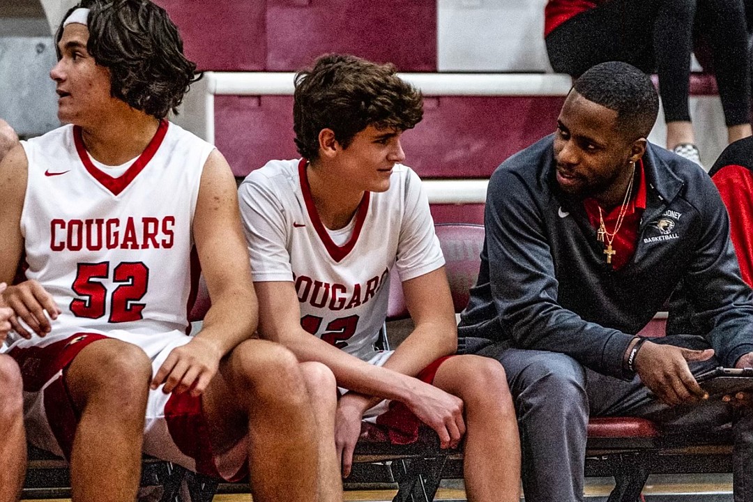 Prose and Kohn: New Cougars boys basketball coach can be the Cherry on ...