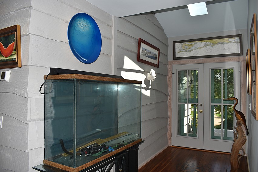 The entryway used to be open-air.