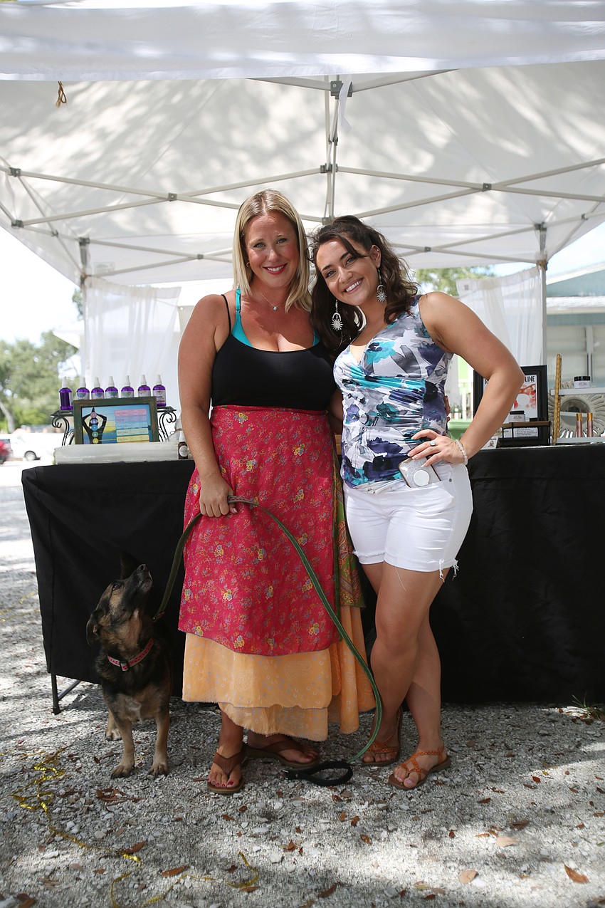 Lindray Richards, Hormiga the dog and Amorita Mugno