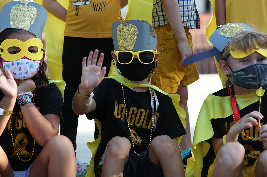 Pierce Galt goes incognito for his performance.