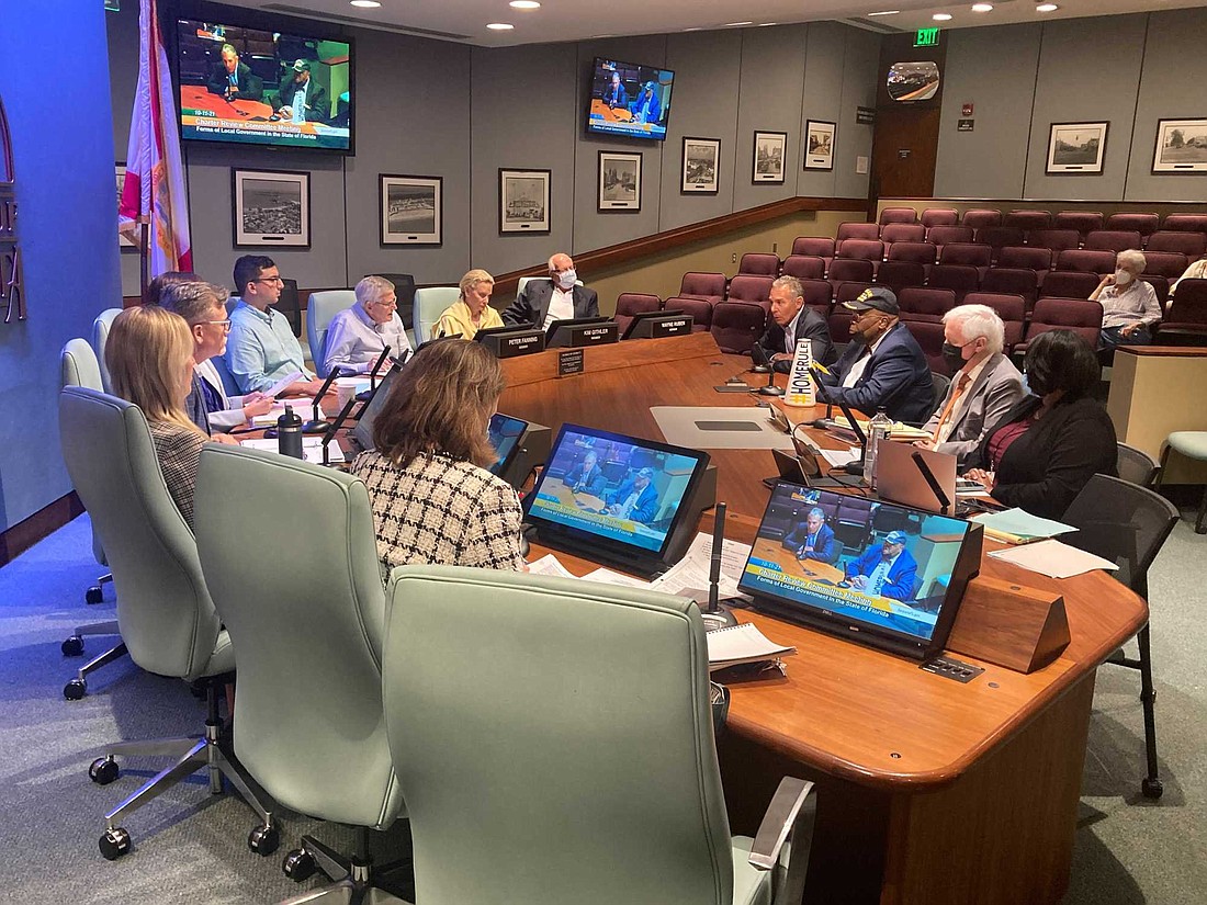 Former City Commissioner Willie Shaw spoke in favor of maintaining the cityâ€™s council-manager government at Mondayâ€™s Charter Review Committee meeting.