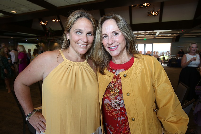 Elizabeth Gris, Mary Evelyn Guyton