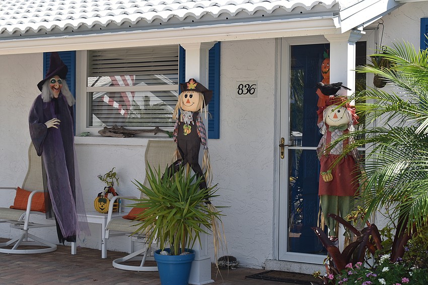 836 Spanish Drive North