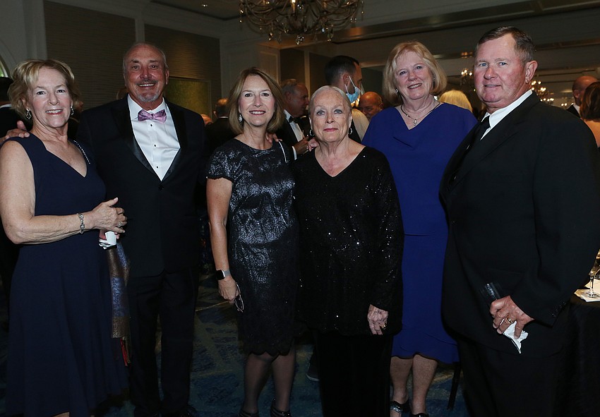 Pamela Davis, Bill Madl, Rexene Madl, Jane Hyslop, Sybil Weldon and Glenn Davis