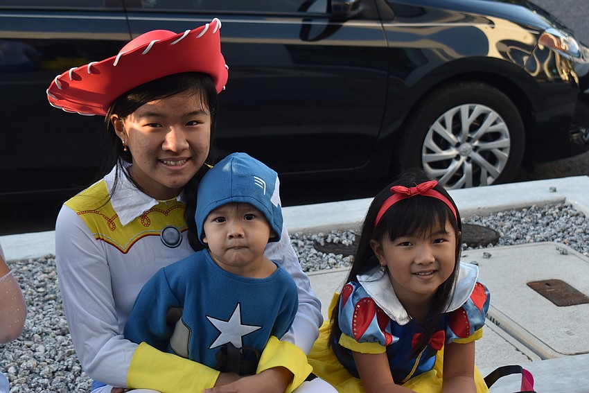 Vivian, Vince and Vanessa Setiono