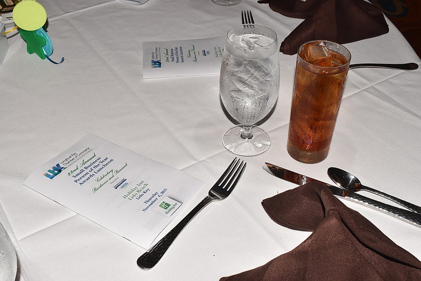 Attendees sat down to lunch after mingling with other members.