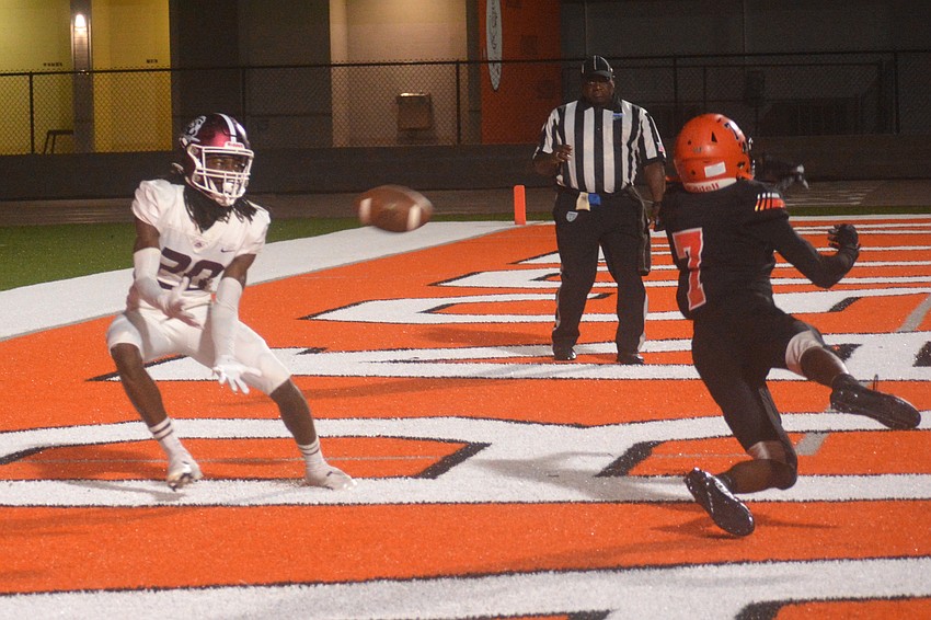 Braden River wide receiver Sam Brooks catches a third-quarter touchdown pass from Bryan Kearse.