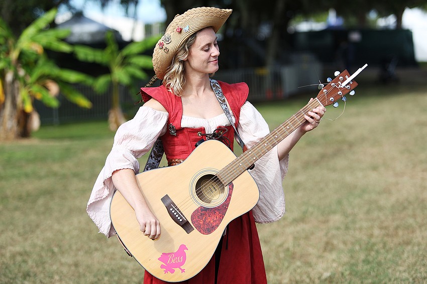 Alison Schaufler as Bess Marley