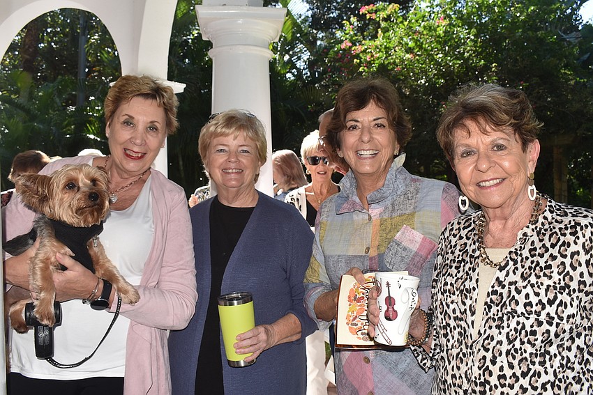 Pippa, Karen Paskhow, Jamie Engel, Lesley Rife and Carol Peschel