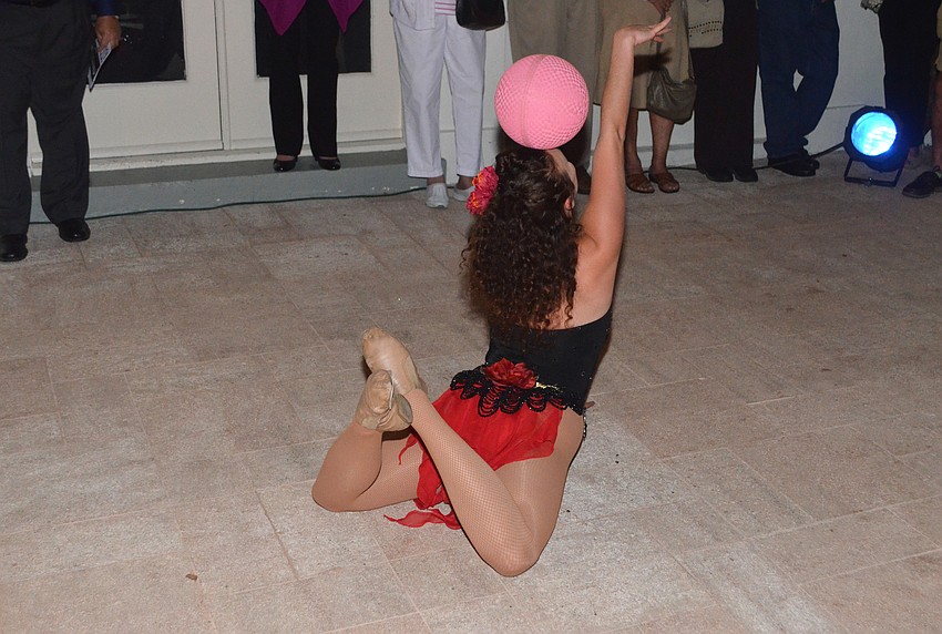 Gena Cristiani performs for the crowd.