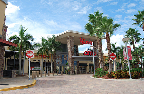 The Macy&#39;     s at Sarasota Square opened in 1977 and had 86 employees.