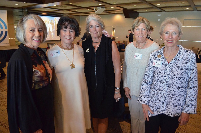 Steffi Gold, Linda Klein, Marcy Klein, Bette Hoffman and Jane Lewit