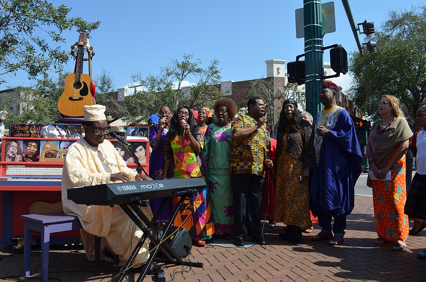 Henry Porter and the Love Campaign and the Westcoast Gospel Chorus of Florida began the free Valentine’s Day show at noon today.