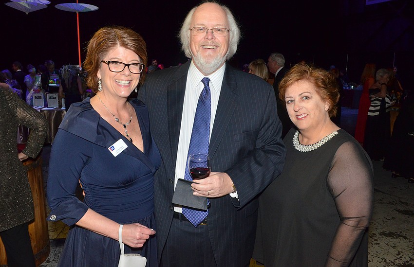 Jennifer Howe with Bob and Pam Clinkingbeard
