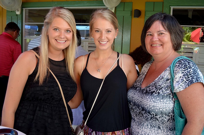 Helen Wheeler, Haley Sickles and Lindsey Wheeler