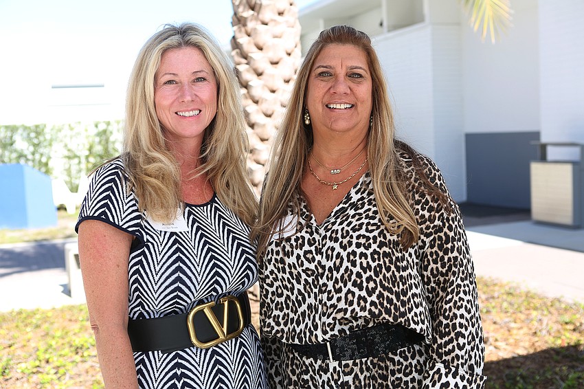 Aurelie Van den Broek anf Georgia Gruber