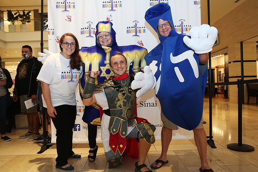 Rabbi Samantha Kahn with Ilene Dyrda, Gryffin Wilkins-Plumley and David Stein