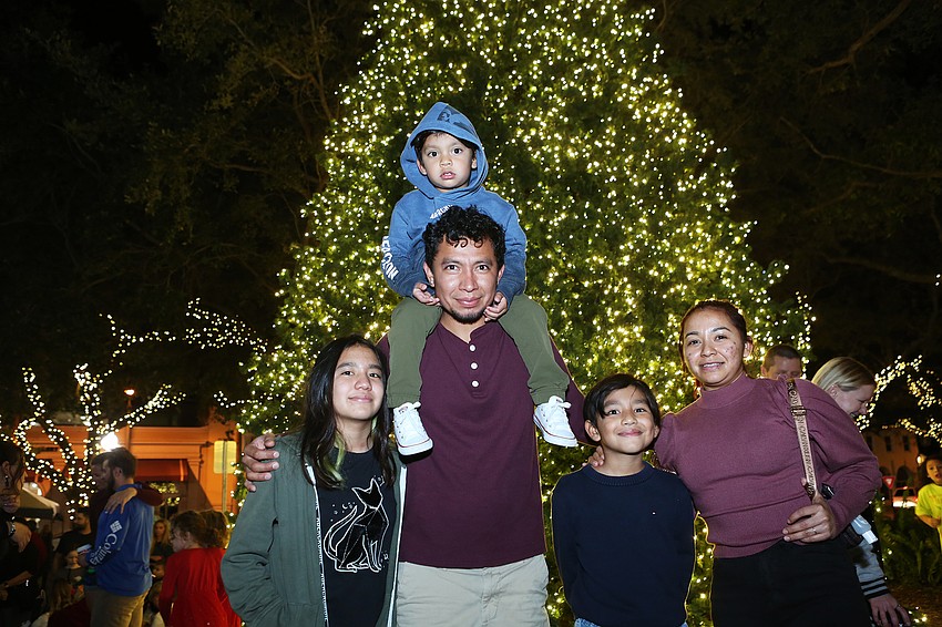 Larissa, Liam, Miguel, Justin and Lizabeth Diaz