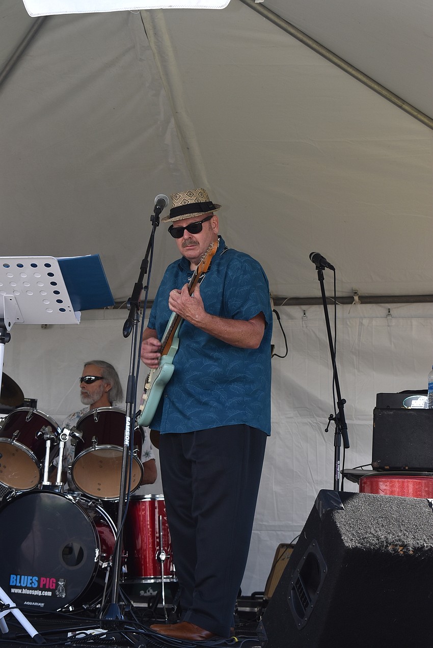 Steve Mislyan of Blues Pig started warming up the crowd.