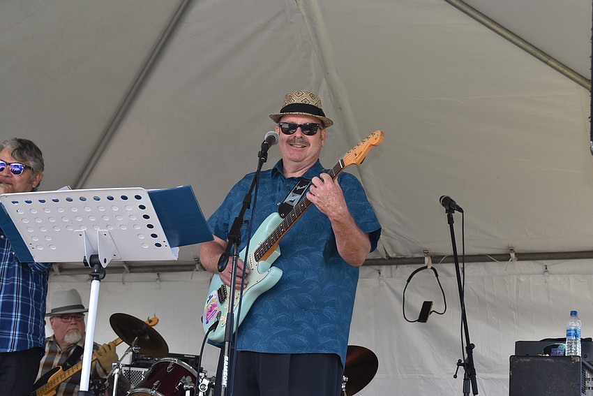Steve Mislyan of Blues Pig started warming up the crowd.