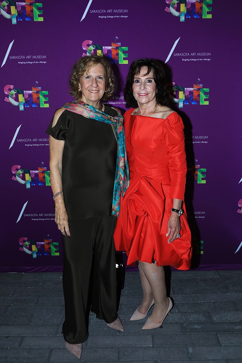 Co-chairwomen Rosemary Oberndorf and Elaine Crouse