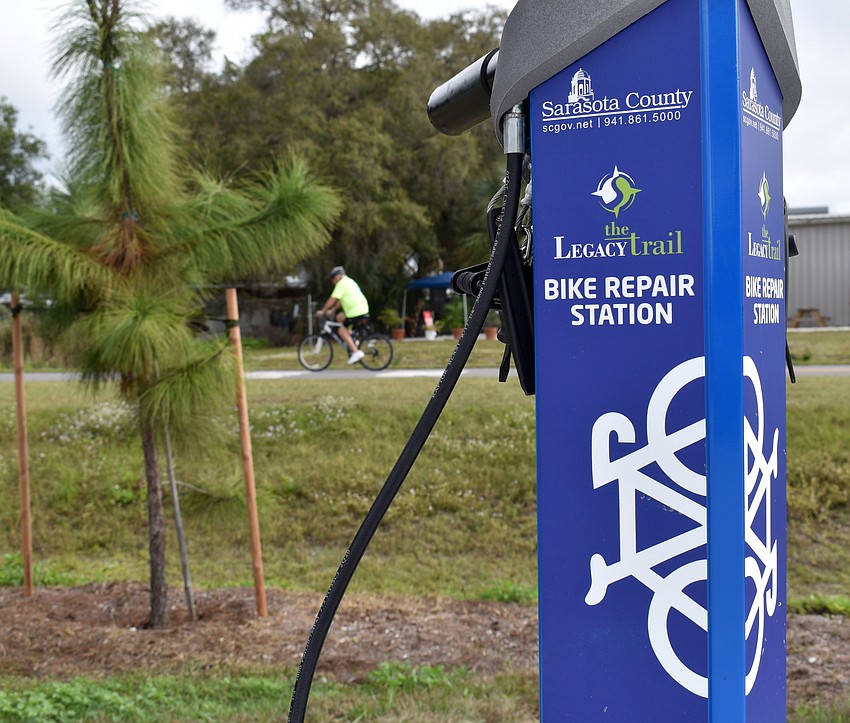 A bike repair station is part of the Ashton Road trailhead.