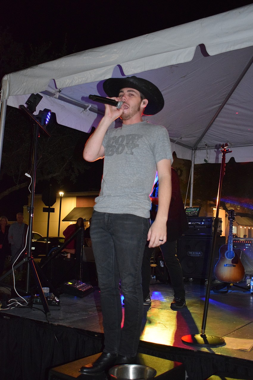 Sarasota's Derek Lersch sings Neil Diamond's 