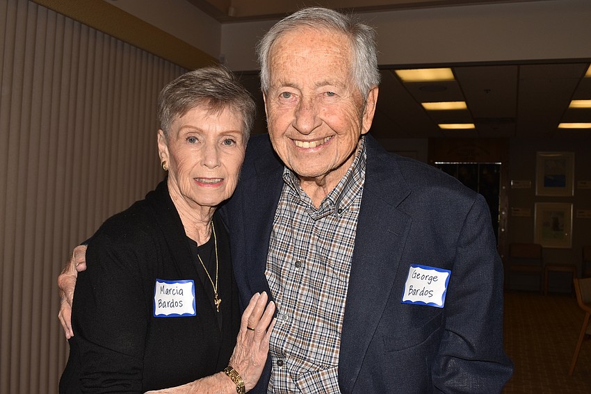 Marcia and George Bardos at the Shabbat dinner