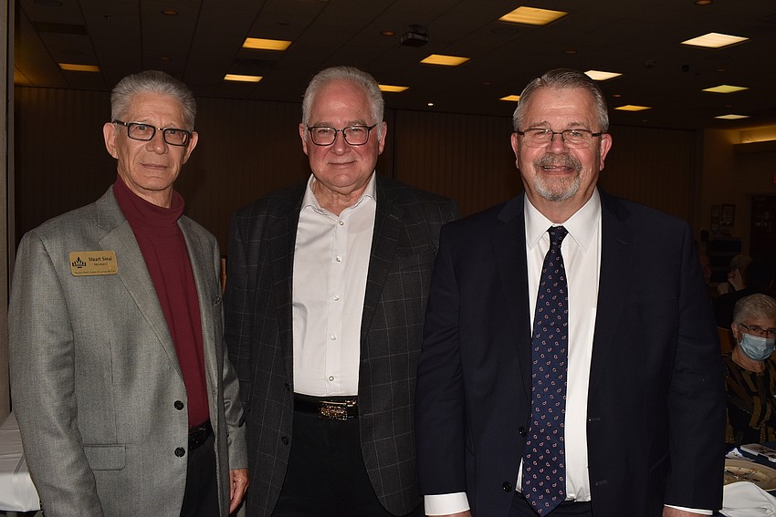 Congregation president Stuart Sinai, Rabbi Uri Regev and Rabbi Stephen Sniderman at the Shabbat dinner