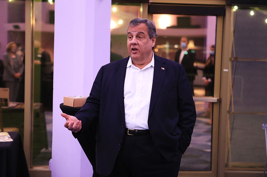 Chris Christie spoke with supporters before the lecture.