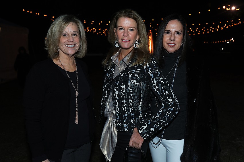 Cathy Carter, Elizabeth Moore and Clara Reynardus de Villanueva