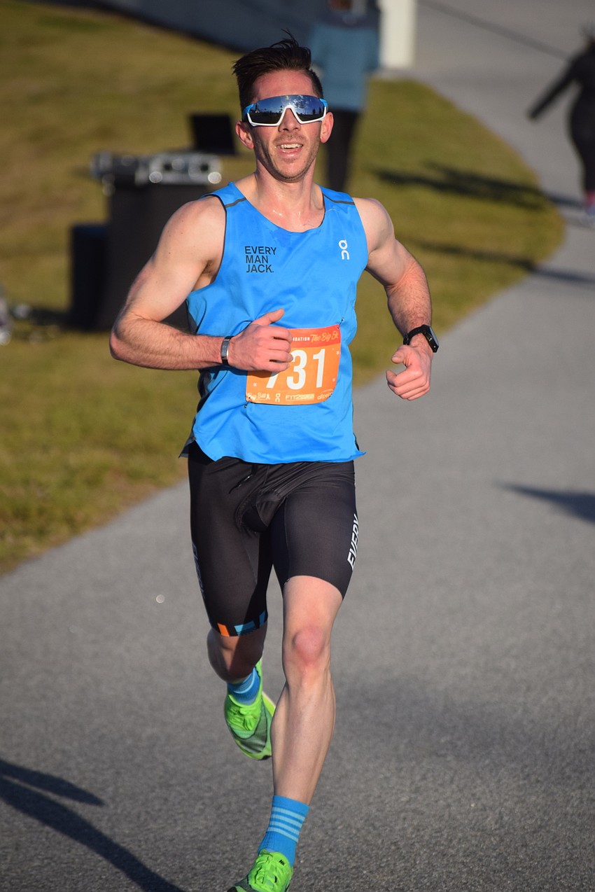 Todd Buckingham of Grand Rapids, Michigan, who was on a short vacation to the region, was the overall race winner in 15:25. It was his 33rd birthday. He says he loves the course.